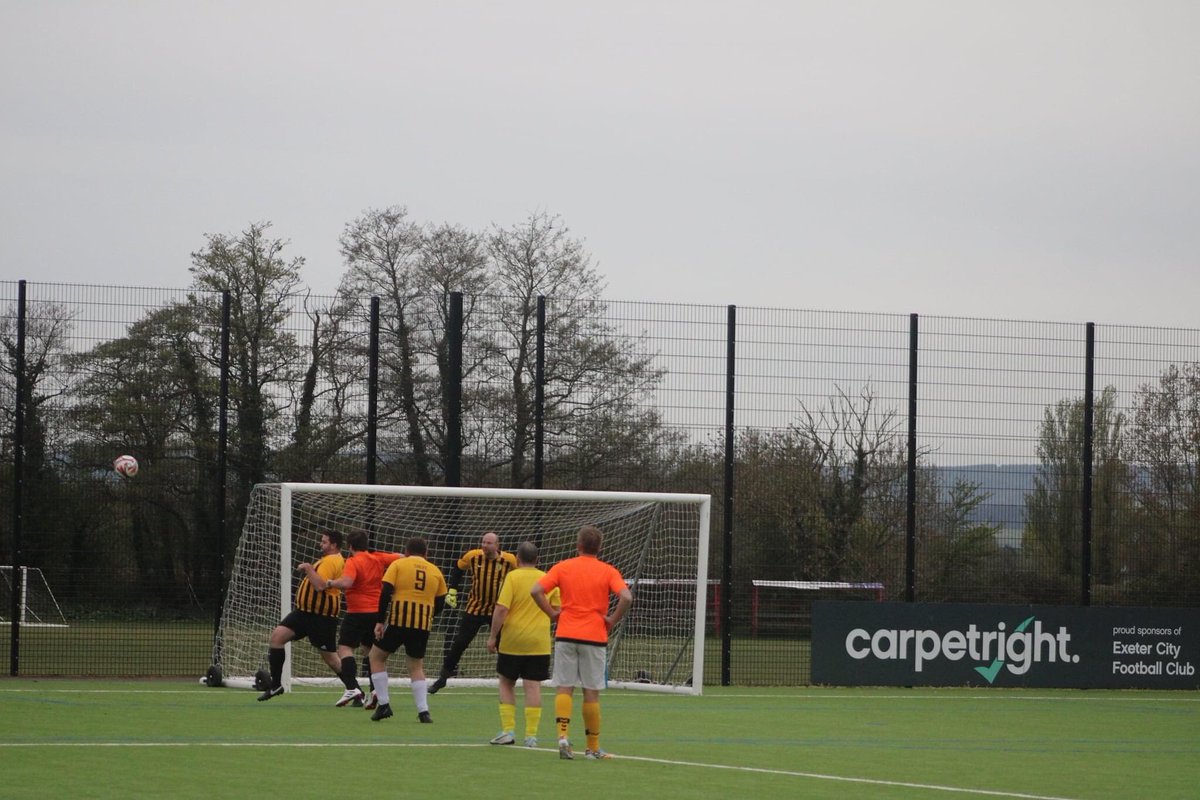 DannGoodingRN's tweet photo. Our team won 4-0 on the pitch with @manvfat Exeter this evening. I score 1 & Assist another. Honestly forgot how much I enjoyed playing football. The photos, which I’m in the background, aren’t flattering but had made me motivated to shed some of this weight! ⚽️ ⚽️ #Fatlanta https://t.co/tsPUdo0Mcr
