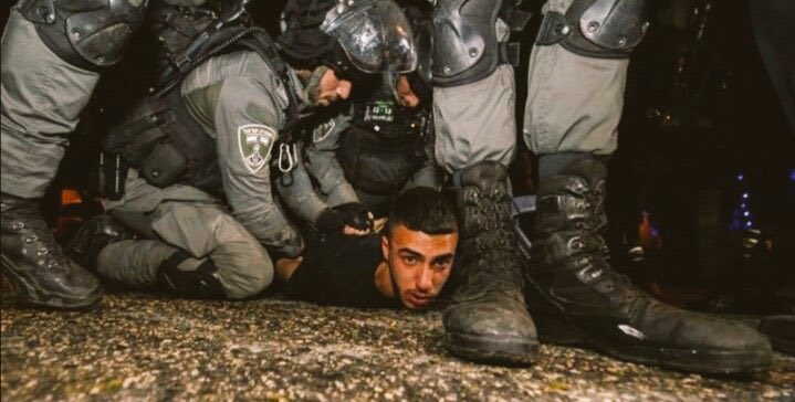 Okunan ezanların, bu mübarek gecelerin, yetimlerin, öksüzlerin yüzüsuyu hürmetine katil israil devletini ve terörünü kahreyle ya Rabbi!
Ellerimizi açtık kardeşlerimize dua ediyoruz, zulme maruz kalan kardeşlerimizden yardımını esirgeme ya Rabbi!

#MescidiAksa