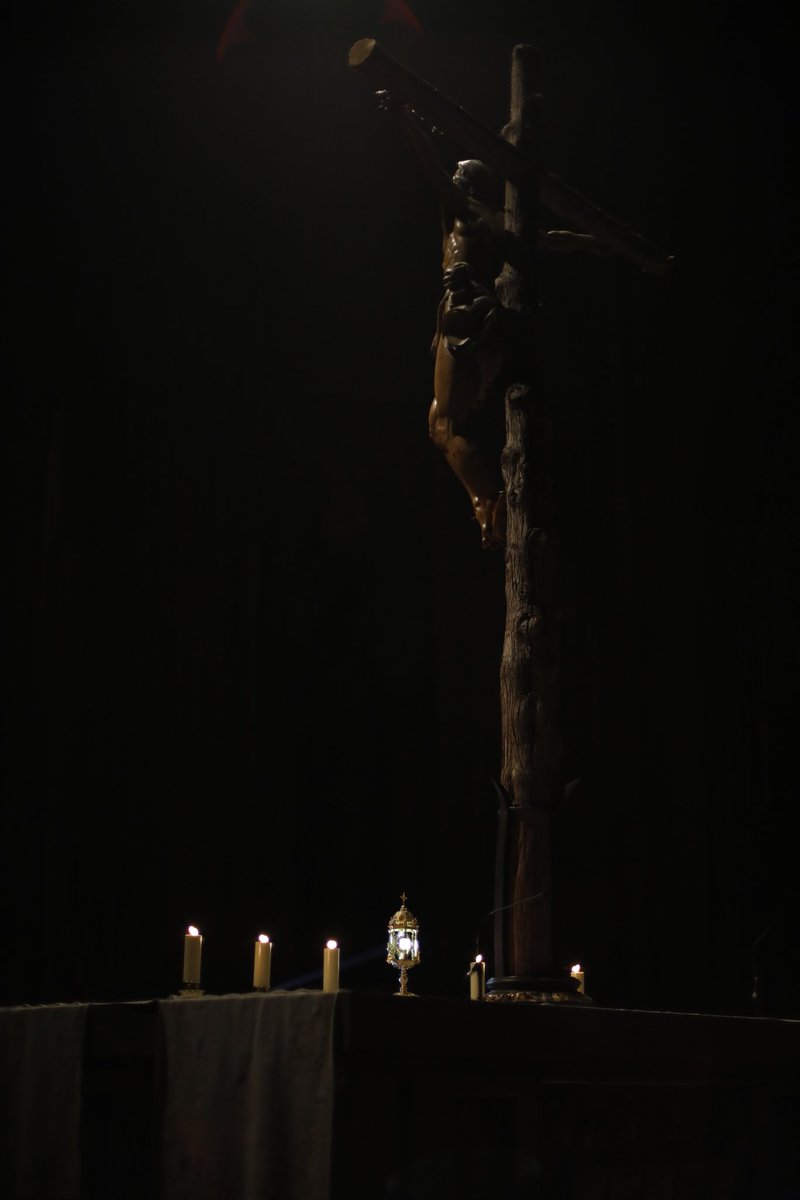 sjdearco's tweet photo. A D O R A C I Ó N 

🗓️ Mañana, sábado 8 de Mayo.
⏲️ 18:00-21:30
📍 Basílica de la Santa Cruz del Valle de los Caídos 

"Velad conmigo". https://t.co/n9tBR7WHEm