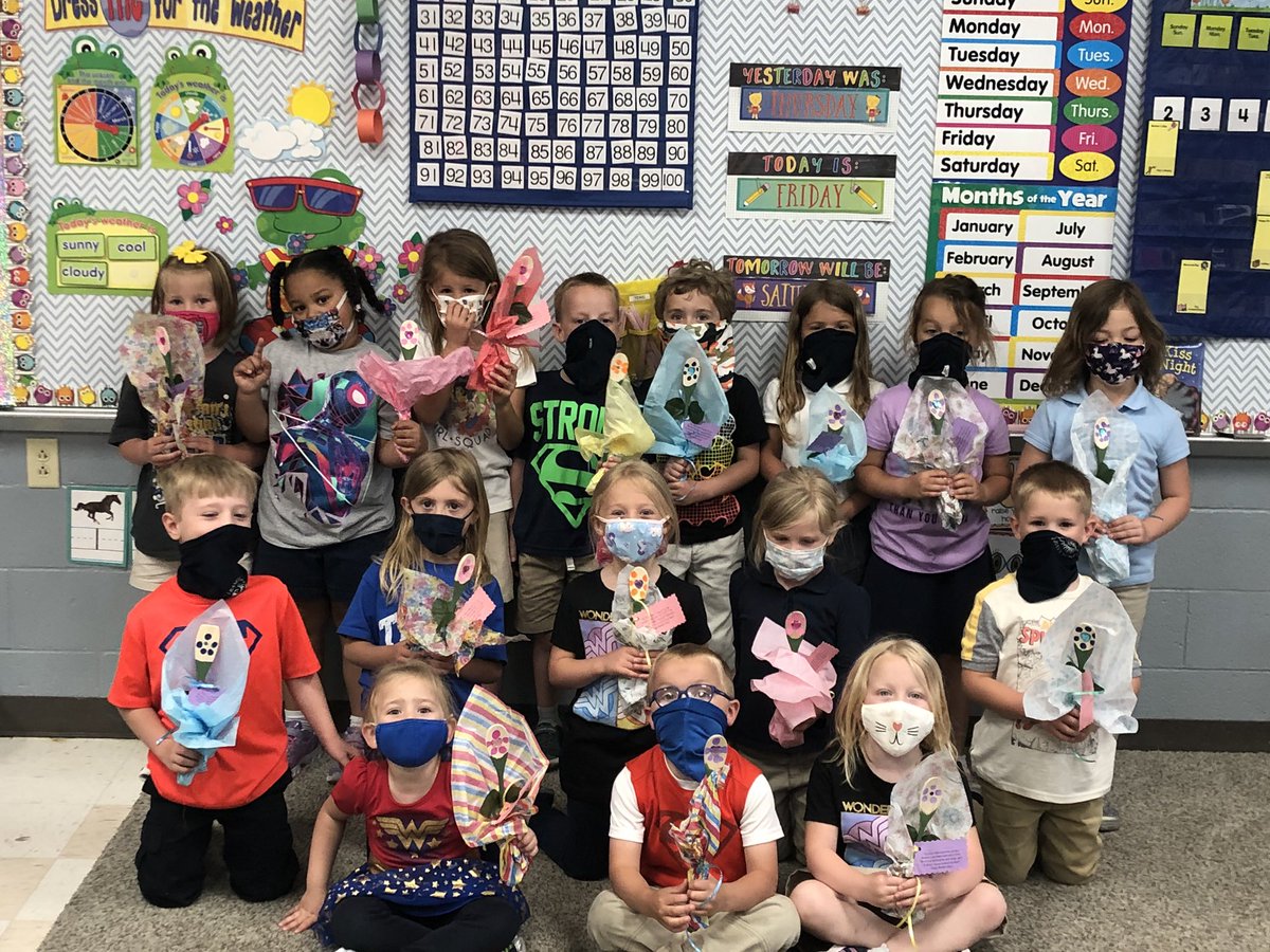 sfxtigers's tweet photo. PreK would like to wish all mothers a Happy Mother’s Day, especially our own! 💐
#SFXTigerPride #1Faith1Family1SFX https://t.co/8QDT66mfQq