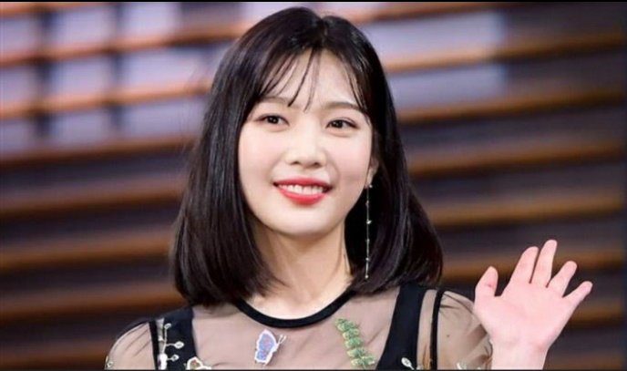 Leana Cybele tweet media