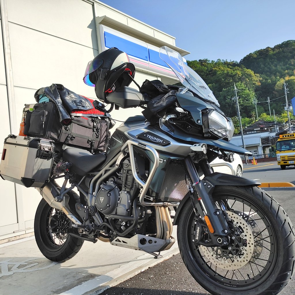 miyondayoon's tweet photo. 2回目の休憩
距離は504kmで京都舞鶴
残り320km

雨で走ったので後ろの汚れ方がお察し https://t.co/ZwdKGMvz0w