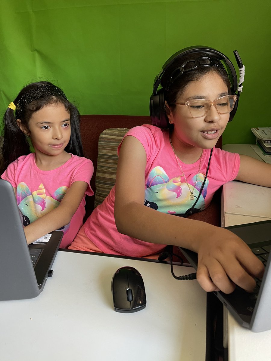 littlelayita's tweet photo. Carreon ☄️Comets 💫Spirit Day ! Wear you brightest color shirt 👭 Hey I-Ready! We’re Ready! @DCAComets #HavingFun @DesertSandsUSD @strangetanya1 @msavalos1 @DrCarreonCoach #MsChase  #MsCantu @GsaldivarGs https://t.co/Vu637WtS4r