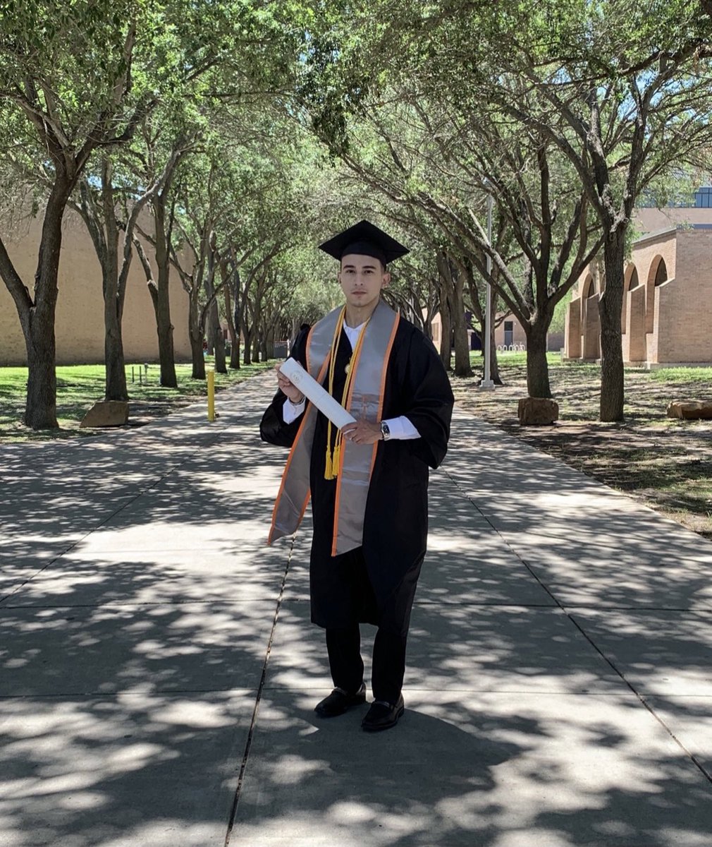 Llámame licenenciado 👨🏻‍🎓 #2021grad #UTRGVGrad #SummaCumLaude