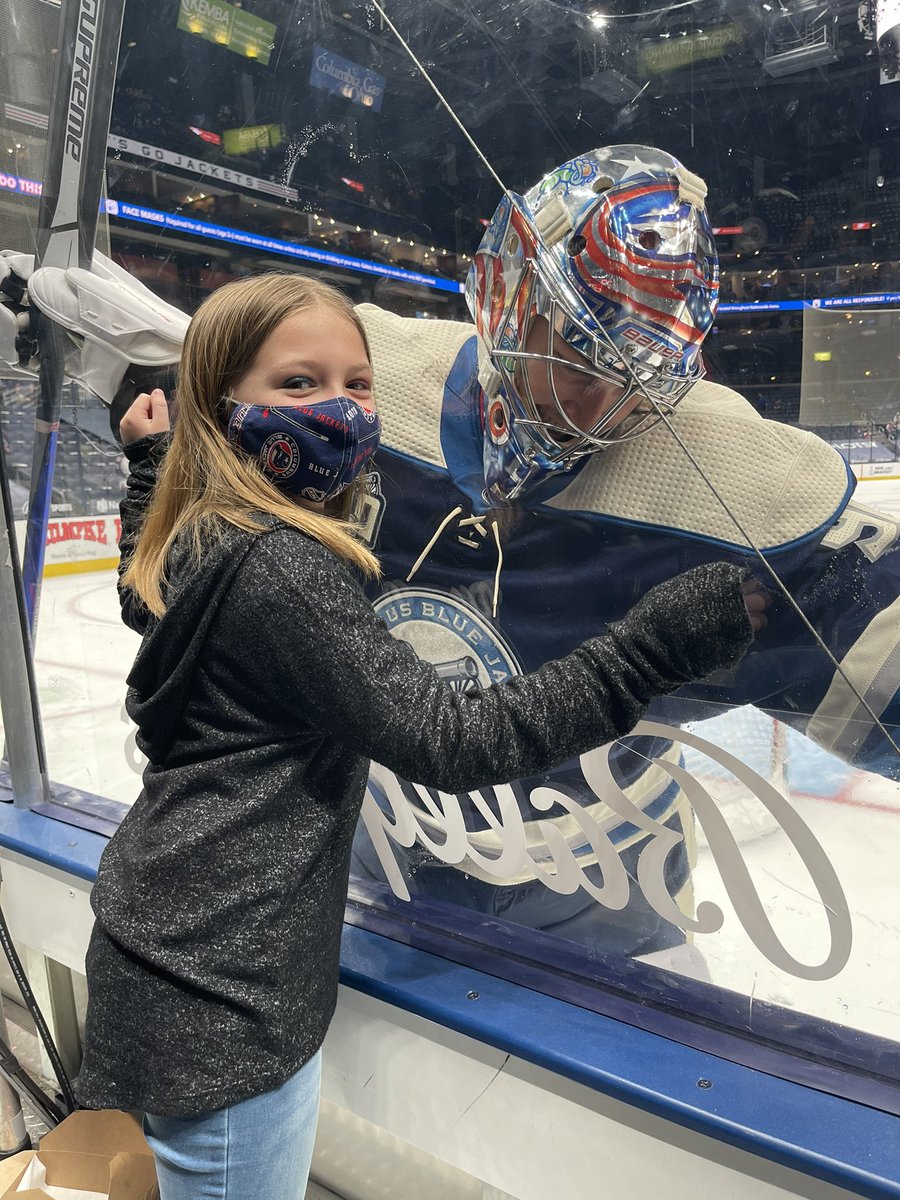 JKS0207's tweet photo. No @NickFoligno so Joslyn was ready to step up to the task! Thanks for the hug @Merzly30 #cbj @BlueJacketsNHL https://t.co/TF7g4bOuO5