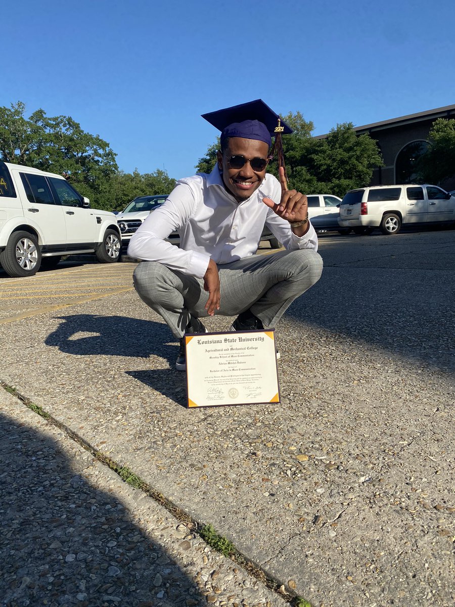 DuboseAdrian's tweet photo. I think my life done finally shifted, thank you @ManshipSchool #Alumnus https://t.co/1pQIjcCNgo