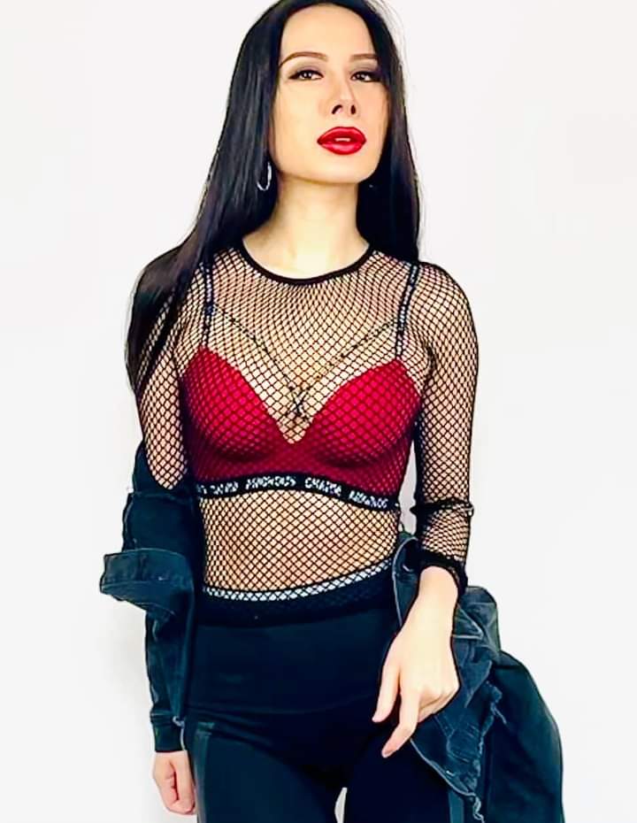 Going into weekend like.....😈💄