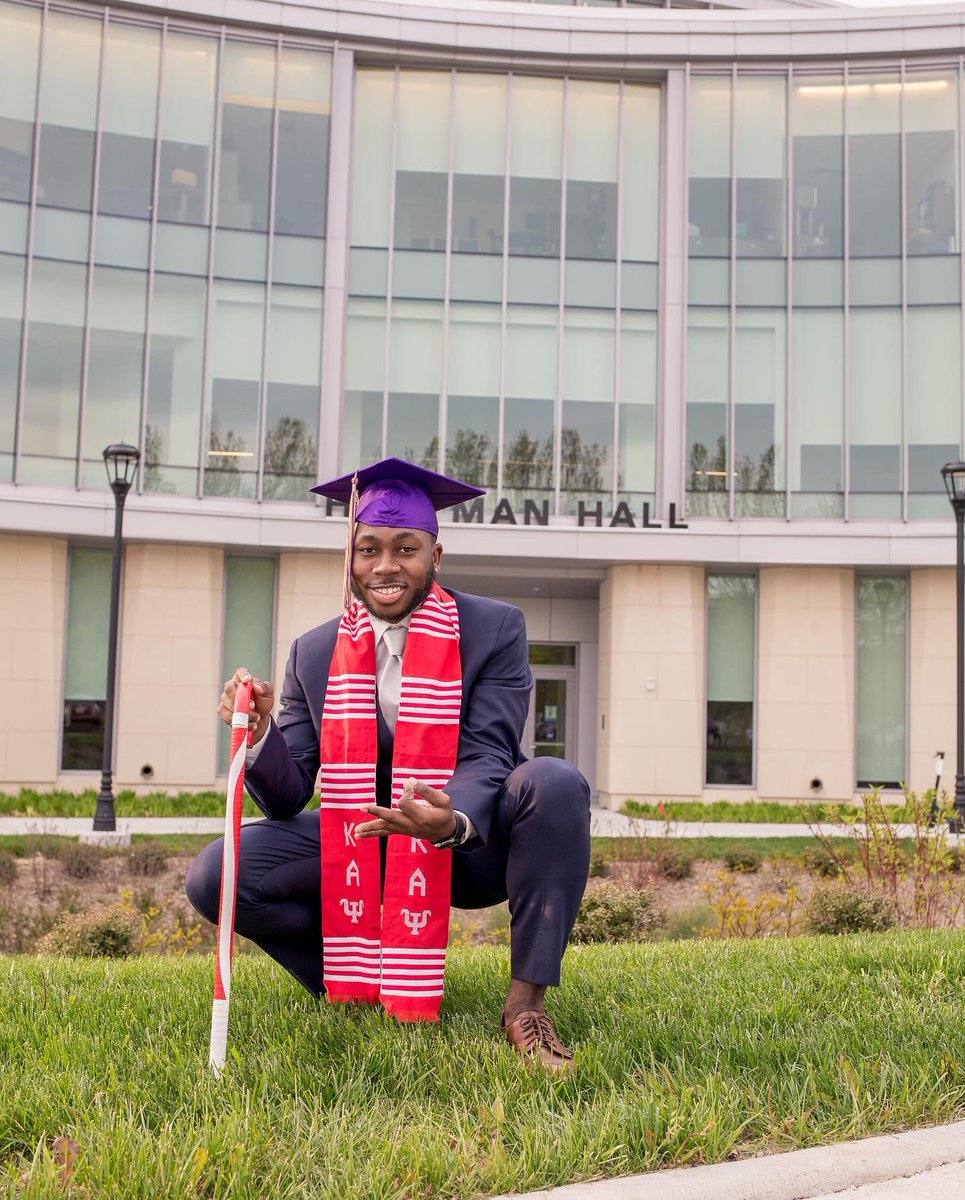 Playboiprice's tweet photo. Doing everything that they said I wouldn’t. Officially a graduate of James Madison University 👨🏾‍🎓 https://t.co/pWGQE4S51M