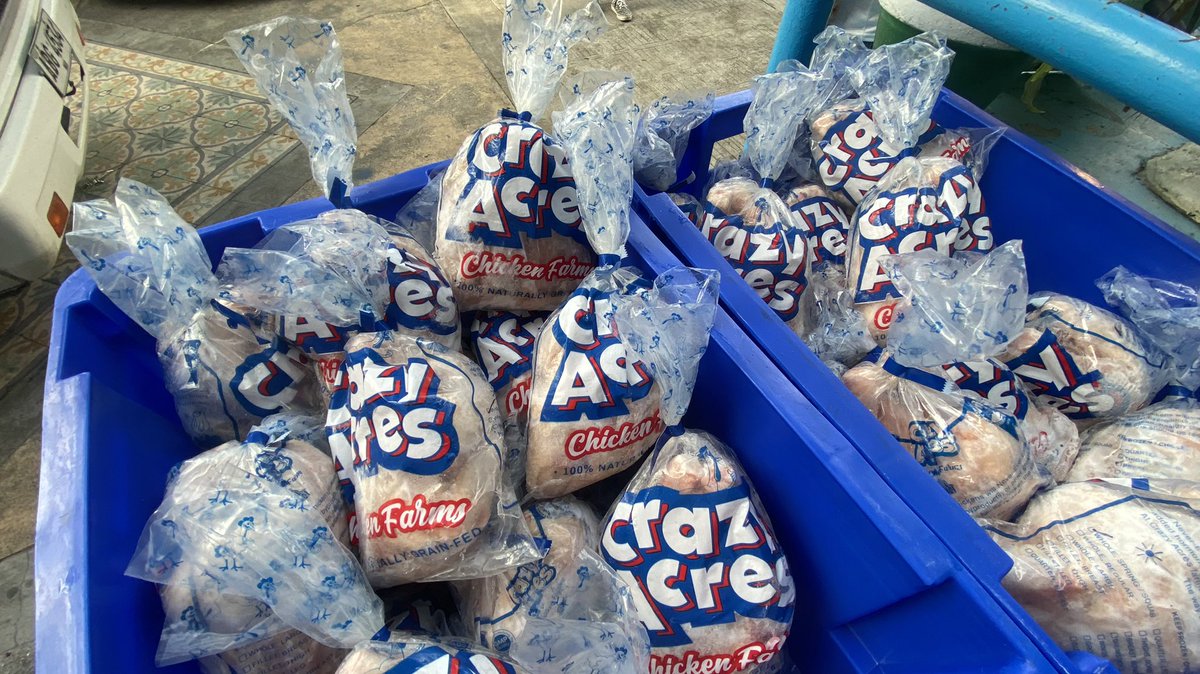 mykapalaran's tweet image. Thank you #CrazyAcres Chicken Farms! 
May pa-manok tayo. #TeamProjectGr8