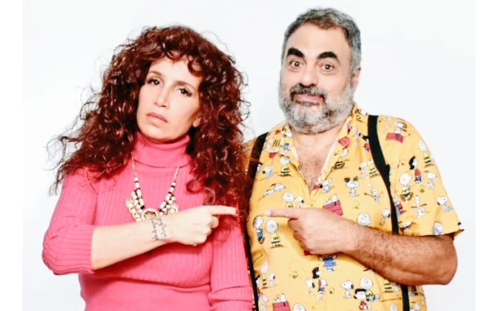 Florencia Peña y Roberto Moldavsky estrenaron su serie web «Los Paranoisky» | News Digitales

🔴Lee la nota completa acá:
 newsdigitales.com/espectaculos/f… #florenciapeña #losparanoisky #robertomoldavsky