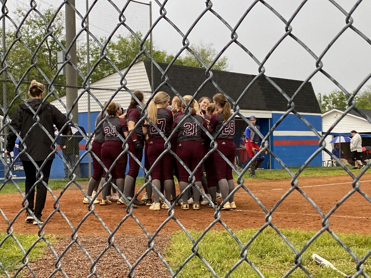 CKYMagic's tweet photo. @PeytonPlotts with her third  💣 of the night. @TatesCreekSftbl https://t.co/vRvW4RnXHJ