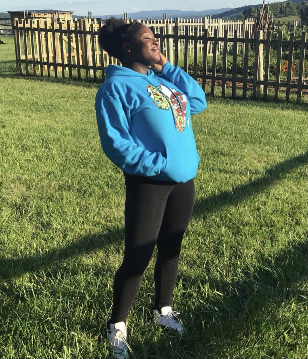 forwardforyou's tweet photo. GIVEAWAY: Win a FFY crewneck
Rules:
✨Follow @forwardforyou
✨Retweet
✨Quote this tweet
Winner will be announced on Sunday https://t.co/aMf0bvVPUS