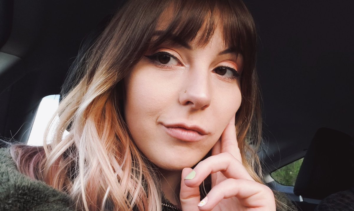 april ❁ tweet media