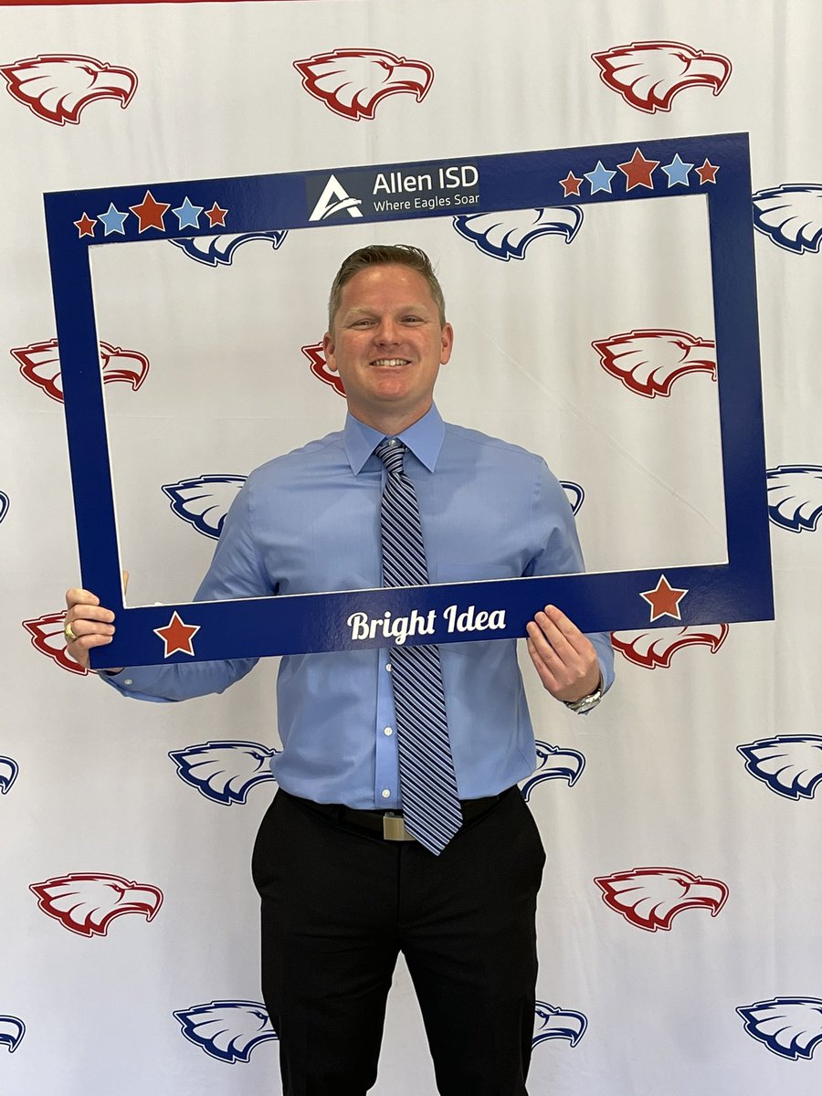 PrestonElem18's tweet photo. It was wonderful celebrating with these three today at the AISD Superintendent’s Recognition Breakfast! @BoatfieldPES6 @SusieBarlowe @PrestonESMusic #theprestonpride #ourPESadventure https://t.co/7St5CxDPcE