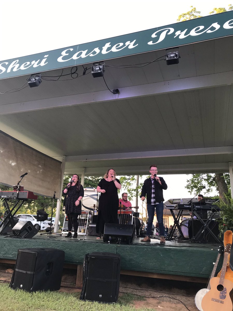 Sheri Easter tweet media