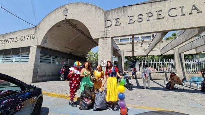 Recuerdan que intercambiamos bailes privados por juguetes pues los donamos al hospital civil de especialidades