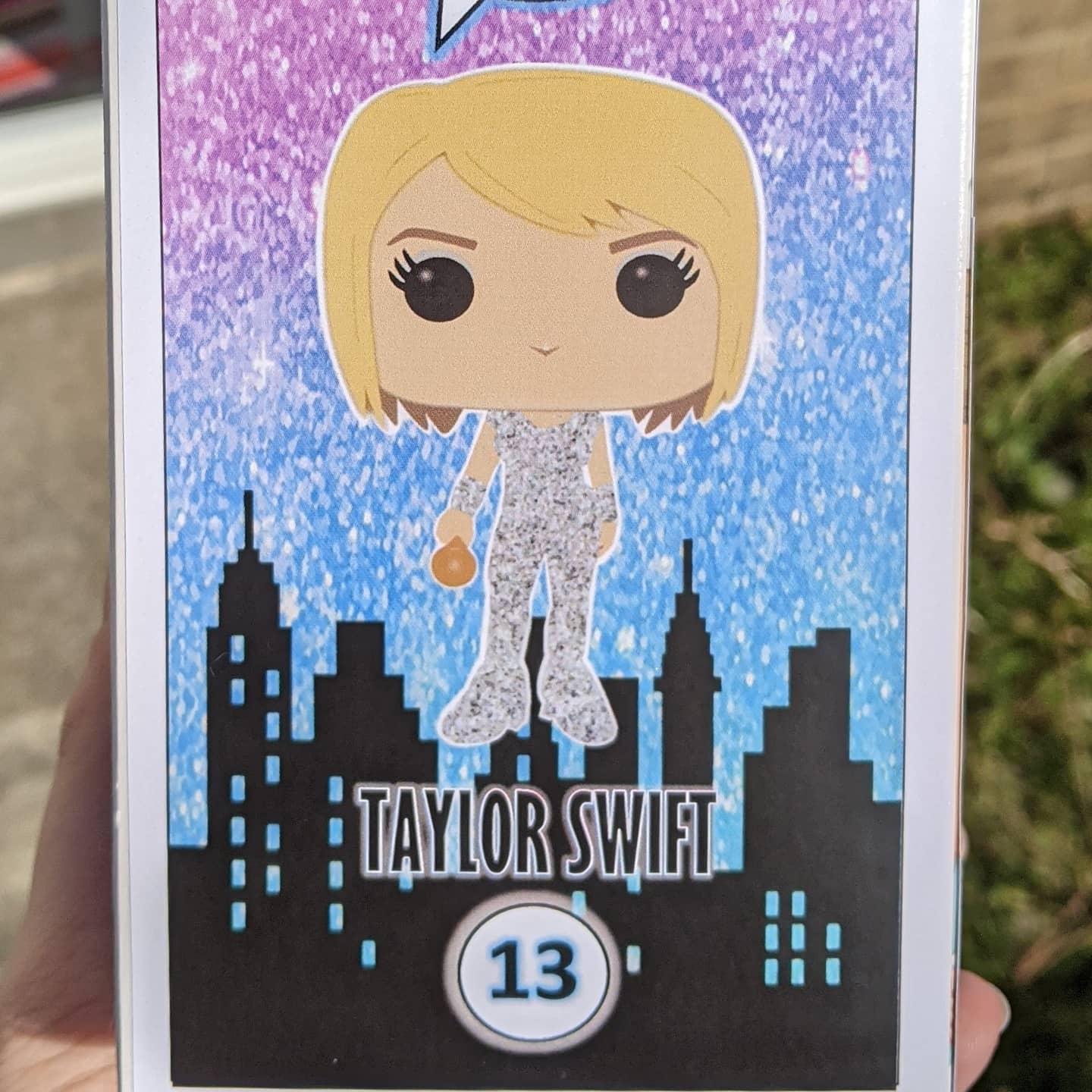 art.off.the.paige on Instagram: Taylor Swift 1989 Glitter bodysuit Custom Funko  Pop! 💙💜 I HAVE BEEN WAITING OVER A MONTH TO SHARE THIS! Sometimes my  people …, Funko Pop Taylor Swift