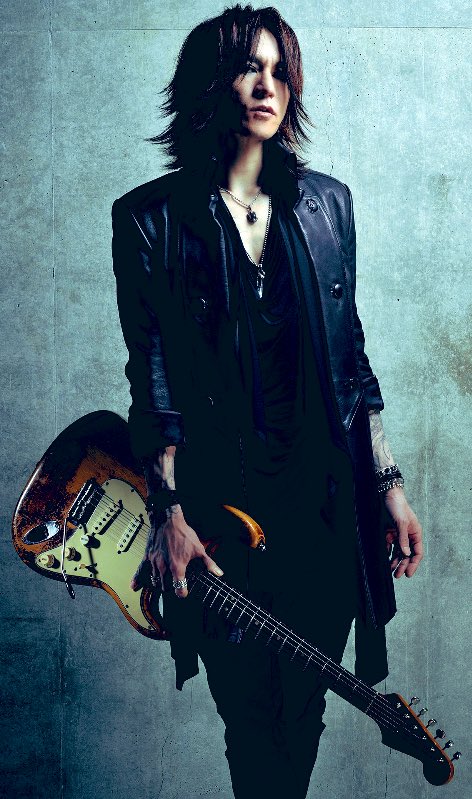 ALICEHe6qn's tweet photo. 縦長(テスト)
スリムなSUGIZOさん✨
カッコイイ💕
#sugizo
#xjapansugizo
#lunaseasugizo
#スリム
#guitarrist https://t.co/AQXpXe9EoV