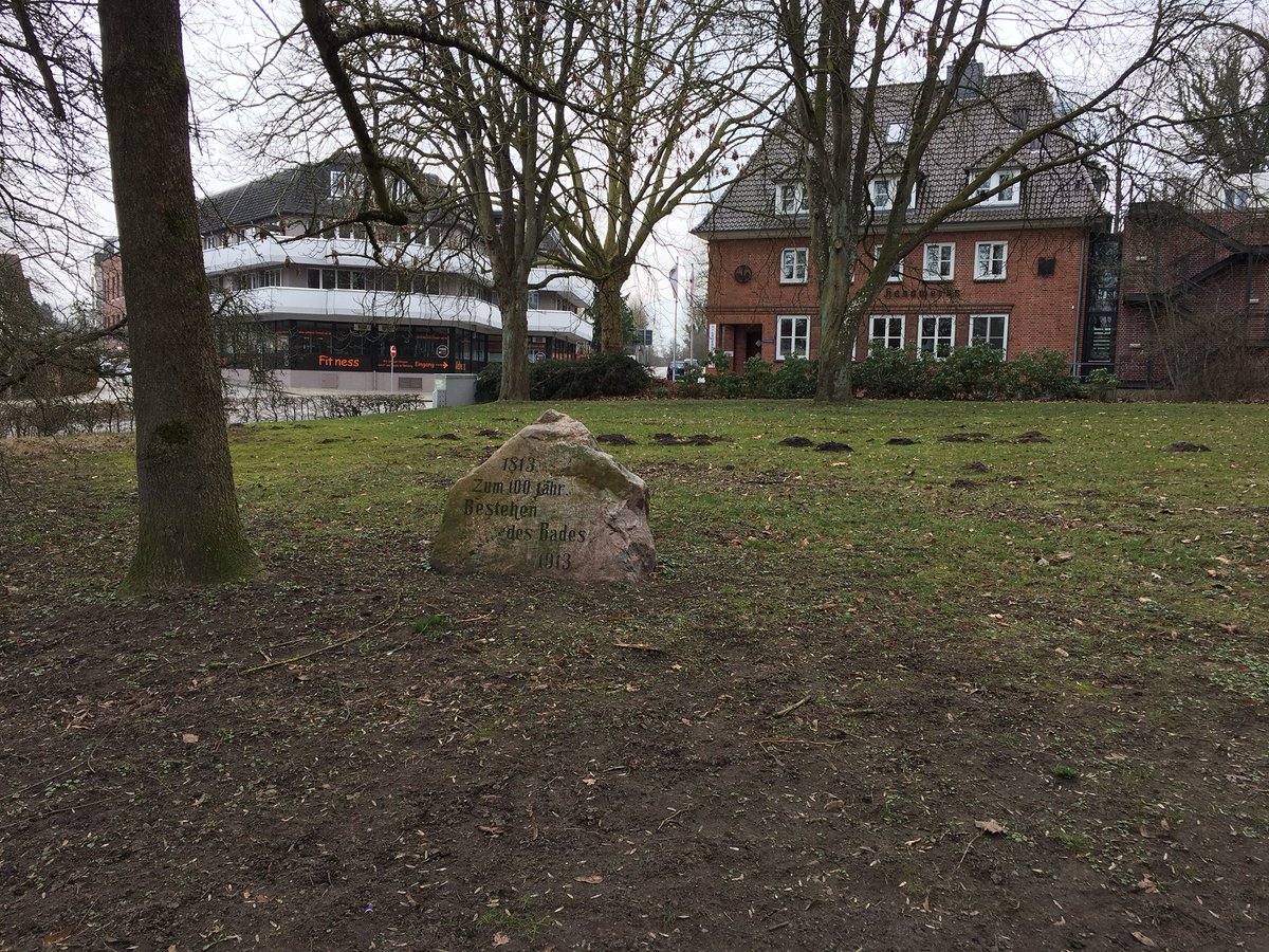Keine Baumaßnahmen. Der Kurpark in #Oldesloe bleibt vollständig erhalten. Kein scheibchenweiser Verkauf der Fläche, keine Gefährdung als Landschaftsschutzgebiet.

Dafür konnte im Umweltausschuss nun die nötige Mehrheit gefunden werden.

weitere Infos: spd-od.de