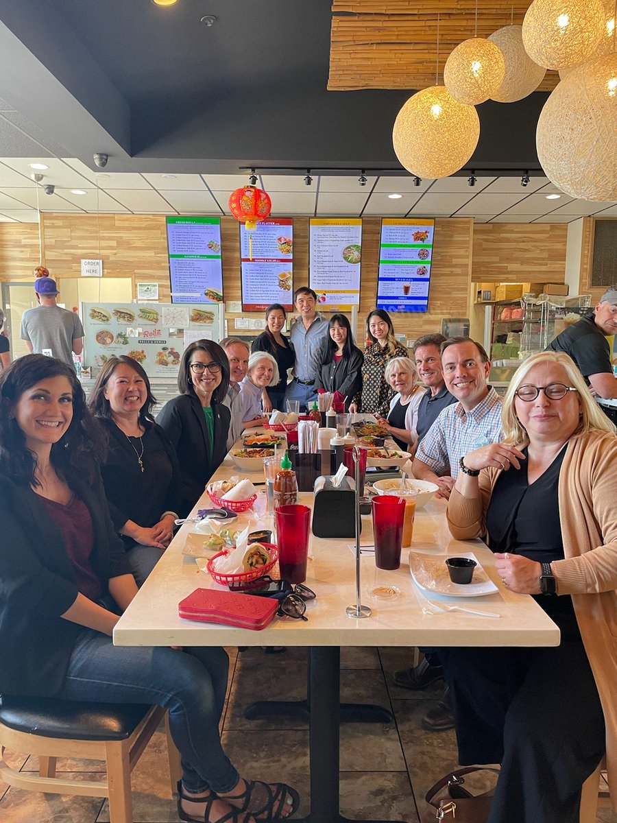 I appreciate <a href="/LGHendersonUtah/">Lt. Gov. Deidre M. Henderson</a> convening a fun bipartisan lunch of west side legislators today! Great food at Rollz Vietnamese &amp; discussions w/ <a href="/DeidreHenderson/">Deidre Henderson</a>, @AshleeUT38, @RepKarenKwan, <a href="/KPete801/">Karen Peterson</a>, <a href="/RepEWeight/">Elizabeth Weight</a>, <a href="/hcraighall/">Craig Hall</a>, @KarenMayneUT5, <a href="/RepJimDunnigan/">Jim Dunnigan</a>, <a href="/ClareTCollard/">Clare Collard</a> #utpol