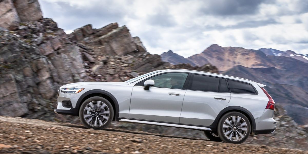 BaywayVolvo's tweet photo. Is the #Volvo #V60 #CrossCountry the Ultimate Daily Driver? https://t.co/KrVVY4LXJt https://t.co/TtnaPX8os0