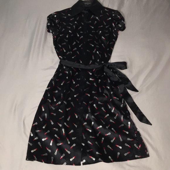 allybwilkinson's tweet photo. So good I had to share! Check out all the items I'm loving on @Poshmarkapp #poshmark #fashion #style #shopmycloset #bebe #adamdouglass: https://t.co/VHlvRjFm6c https://t.co/RcTb8lpzCw