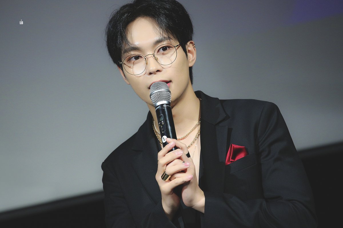 19960508com's tweet photo. HAPPY_HEEJUN_DAY https://t.co/eSMMlYUBmX