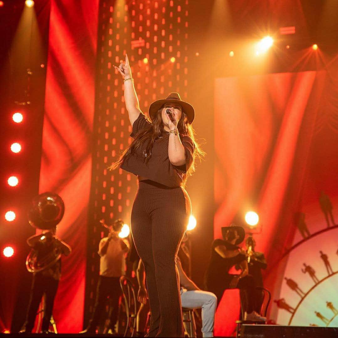 gjgjimenez02's tweet photo. Reposted from @chiquis Mas que lista para este Domingo! #EllasYSuMusica @latingrammys 

CELEBRANDO a la MUJER! 👑 No se lo pueden perder a las 8pm por @univision! Va estar HOT la cosa! 🔥  #chiquisrivera #TeamChiquis23 https://t.co/54JH2FsO5H