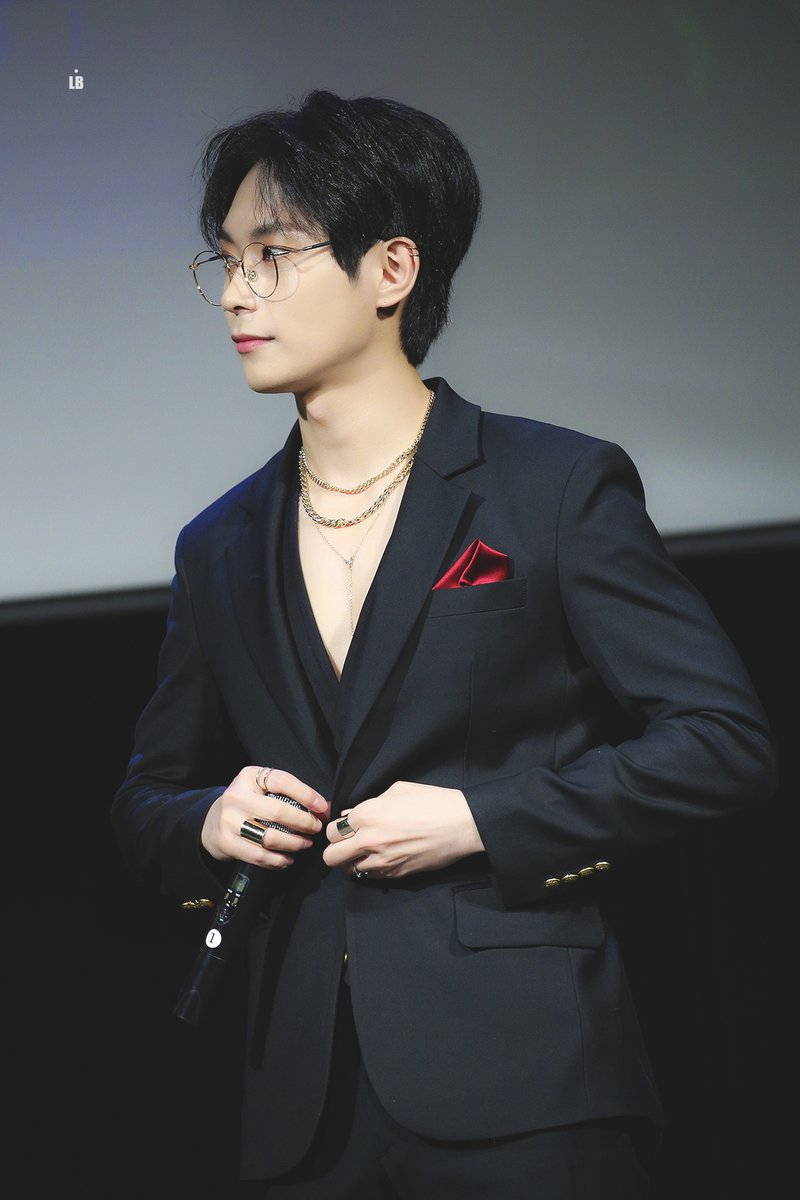 19960508com's tweet photo. HAPPY_HEEJUN_DAY https://t.co/25XB245LiE