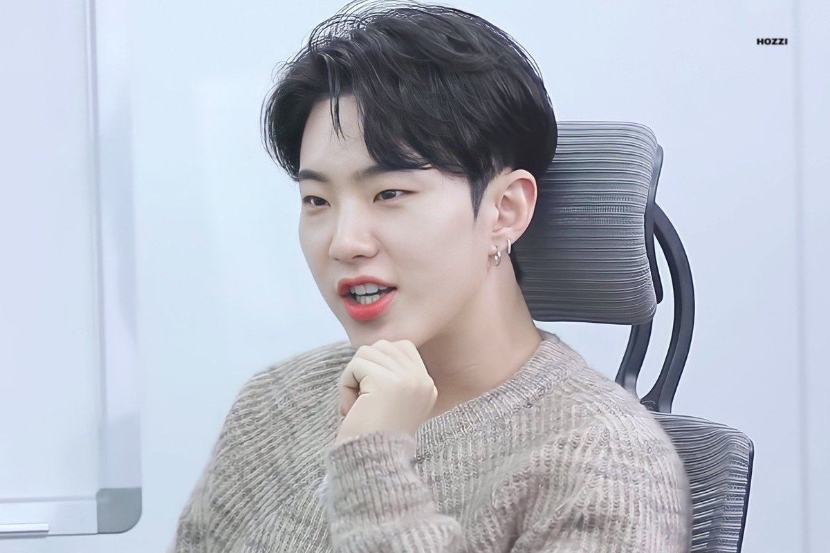 17HoshiChile's tweet photo. [IMG • 210421] #HOSHI durante el episodio número 2 del 《GOING SEVENTEEN》.🎨

#세븐틴 #SEVENTEEN #호시 @pledis_17
cr. 40615prolover_ https://t.co/sEeJ5uzveC