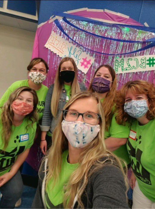 Thanks LINK advisors for using our photo booth wall!! <a href="/LINK_CREWBHS/">BHS LINK CREW</a>