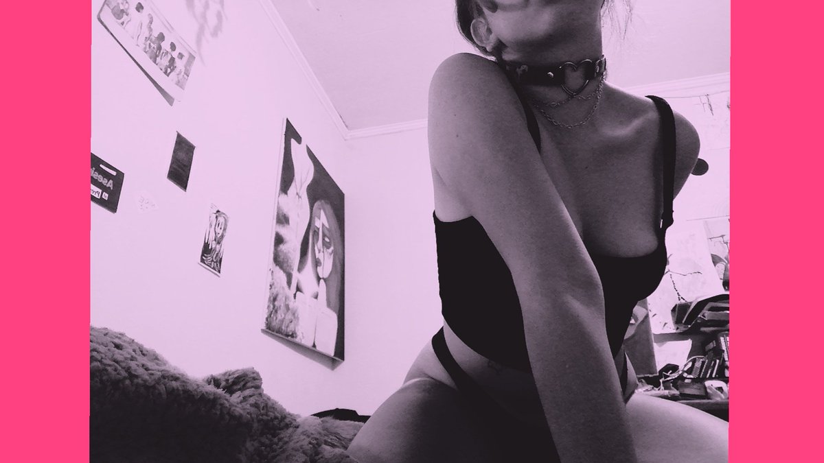 PinkigirlX tweet picture