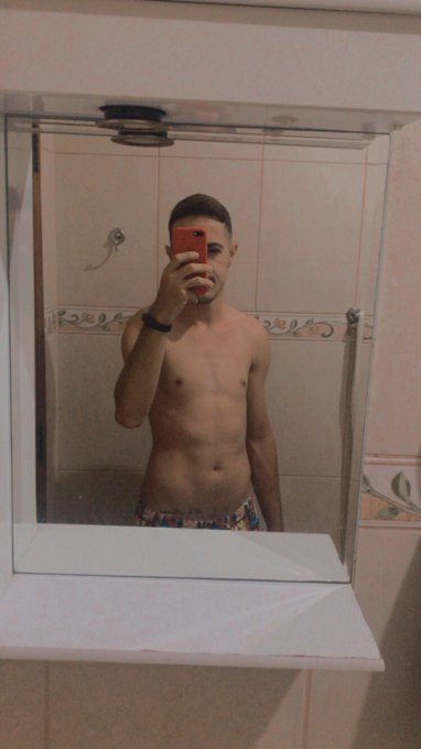 s&oacute; pra biscoitar msm https://t.co/YGj1RQnYJ9<a href="/tag/eunascilgbt"class="tags"><span>#eunascilgbt</span></a>