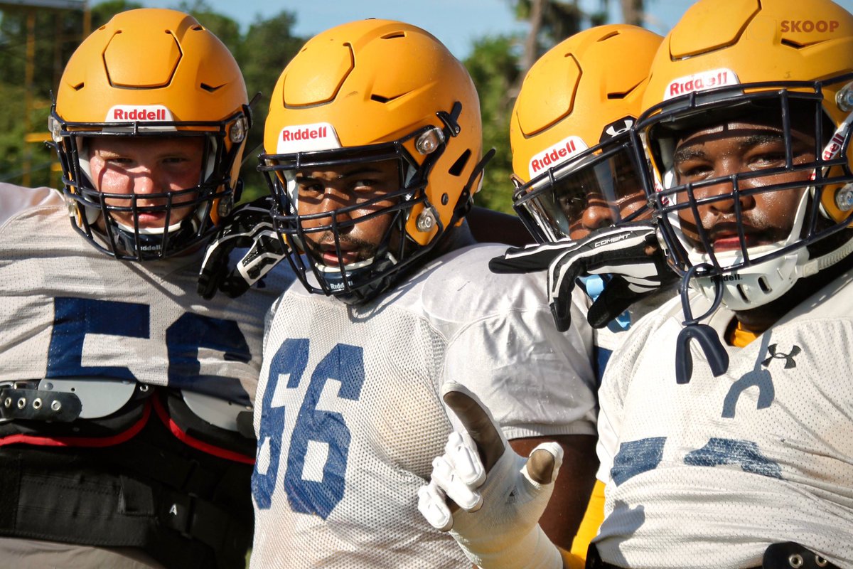 Butler55Wyatt's tweet photo. Thank you to @RealCoach_Mast from @WarnerUFootball for the great phone call tonight! ๐ฆ๐ฆ๐จ #DoubleWinFootball
@kcoach59 @coach_pi
@WNHSwarriorFB
@CoachRickey_WN @CoachButler_WN https://t.co/ypqRTuOoPm