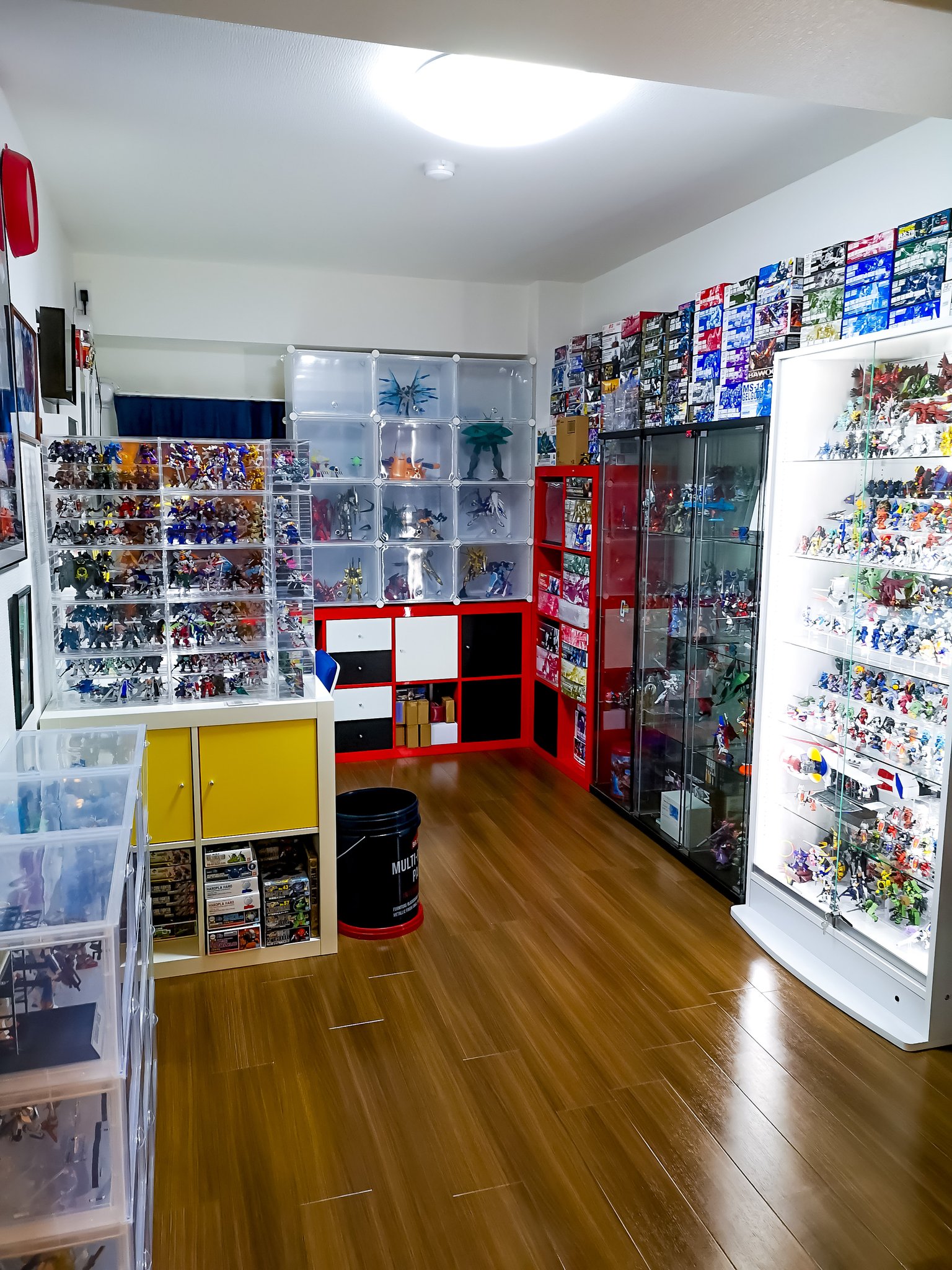 タカハシ Youtubeチャンネル タカラボ おはようございます 昨日 タカラボ で発信した動画はコレクション部屋の紹介でした T Co Bjmbmkiafz 写真で撮るとこんな感じです 動画では言ってなかったですが 家具は主にikeaを使ってます