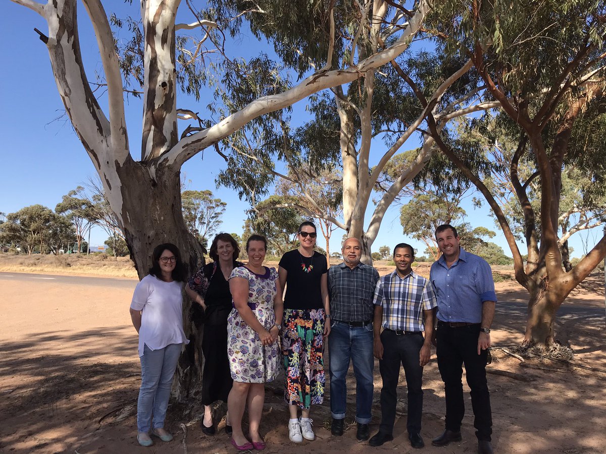 Clinical courage is all about standing up for anybody and everybody in our own communities in SA <a href="/RaatusRuth/">Ruth Stewart</a> #rural <a href="/ACRRM/">ACRRM</a> @RDWA