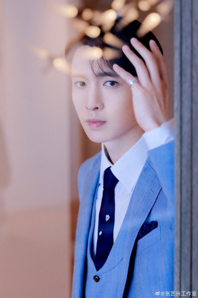 EXOCanada's tweet photo. 210508 | Weibo | Zhang Yixing studio update #laty #LAYxCHAUMETinHZ
https://t.co/vrWCmpAAhh
1/2. @layzhang @weareoneEXO https://t.co/ErLq0afigz