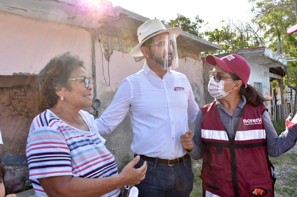 JCarlosPatron23's tweet photo. Continuamos con los recorridos casa por casa en la Colonia La Sirena.
Este día vengo acompañado de Antonio Crespo actual diputado del Distrito 23 por Morena-Pas. 
Coincidimos con toda mi gente en que tenemos que seguir trabajando por quien más lo necesita.
#mivotoparapatrón https://t.co/j5Nhh6yTdn