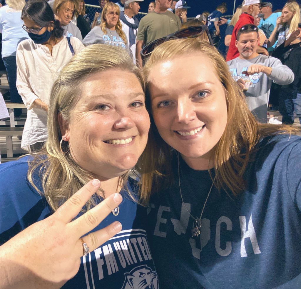 Great night for some softball with @C_Krugs ! Congrats @FMSoftball we are so proud of you!! 10-0 in the 6th inning over Grand Prairie. @FlowerMoundHS @FMHS9 #proudteachers