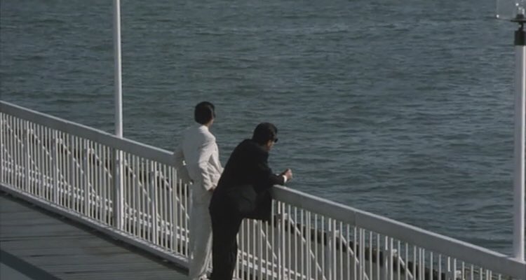 めがねのあぶデカロケ地bot 大さん橋 横浜市中区海岸通1丁目 タカとユージが四面楚歌の状態でも事件解決に向けた決意を堅くする もっともあぶない刑事 19年4月22日公開 あぶない刑事ロケ地 めがねのあぶデカロケ地bot 大さん橋 横浜市中区海岸通1丁目 タカとユージが四面楚歌の状態でも事件解決に向けた決意を堅くする もっともあぶない刑事 19年4月22日公開 あぶない刑事ロケ地