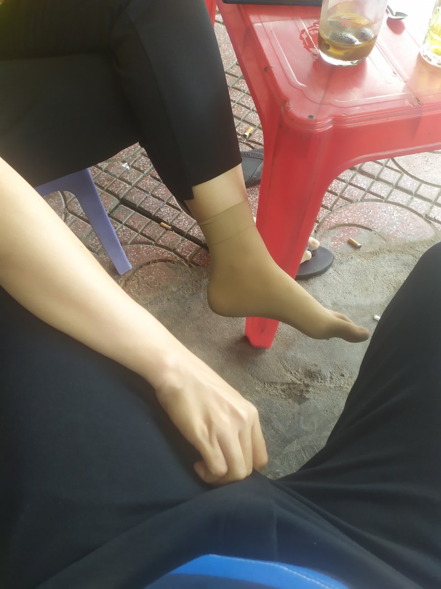 Cf cuối tuần, buồn tay quá 😜