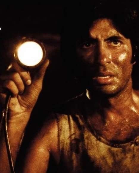 DevCricketDost's tweet photo. All of us are doing this at the moment, @SrBachchan ..... https://t.co/U94RsCjCMk