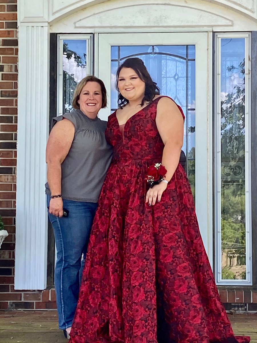 My girl ❤️🖤
#prom2021
<a href="/HampshireUnit/">HampshireUnitSchool</a>