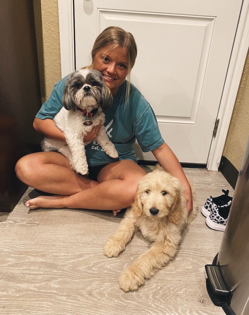 blake__hampton's tweet photo. dog mama x 2 https://t.co/DDnhVhuElu