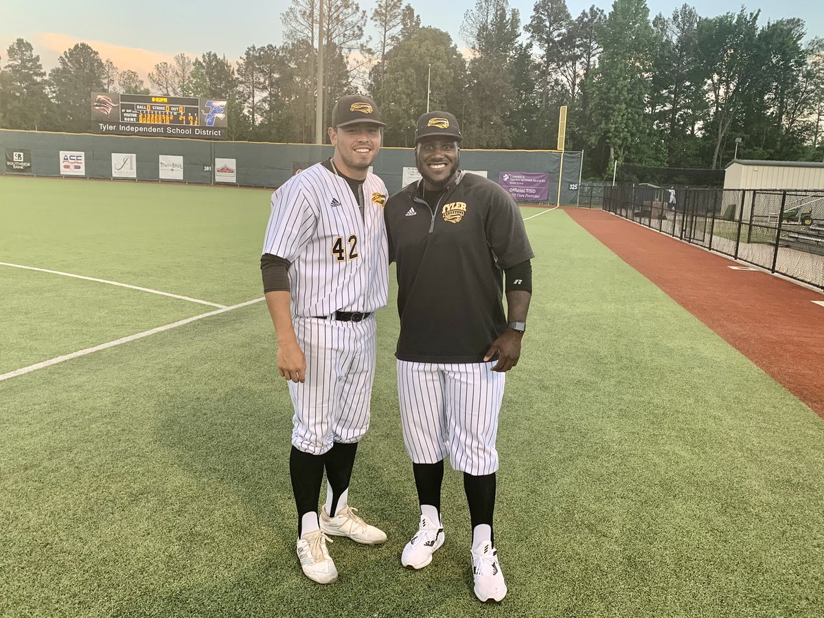 TJCBaseball's tweet photo. Records are meant to be broken! Congrats to @miggyv_99 on passing @Jtrahan34 as the single season homerun leader today with his 15th homerun! 💣💣💣💣💣💣💣💣💣💣💣💣💣💣💣 https://t.co/h2K1fOPeZe
