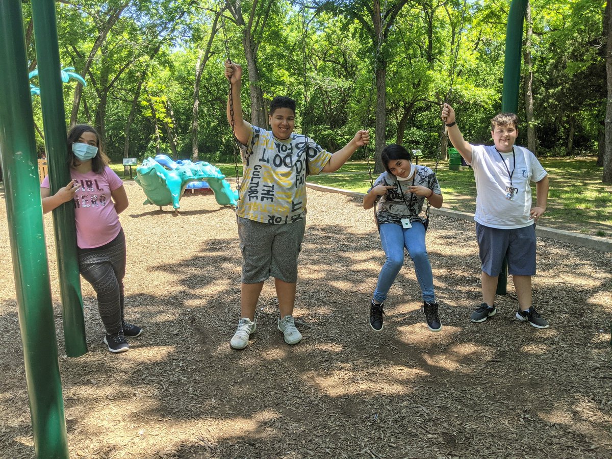 Ms.Reznick tweet media