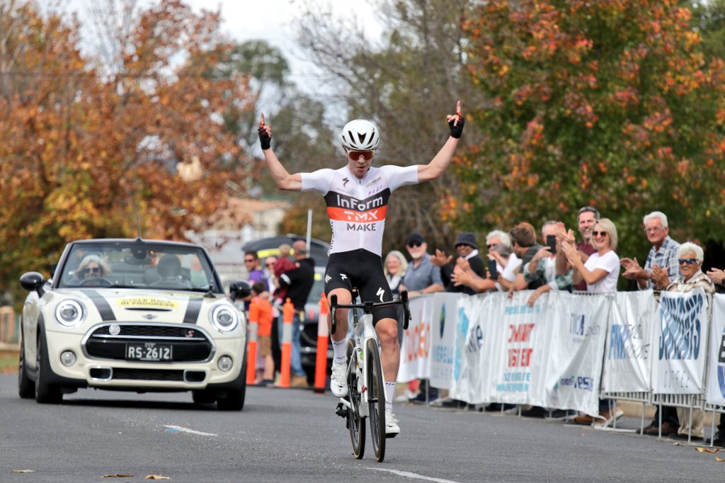 Rudy Porter <a href="/InForm_Racing_/">InForm TMX MAKE</a> wins the 60th Grafton to Inverell Cycle Classic! #G2I21

📸 <a href="/RyanHMiu/">Ryan Miu</a>