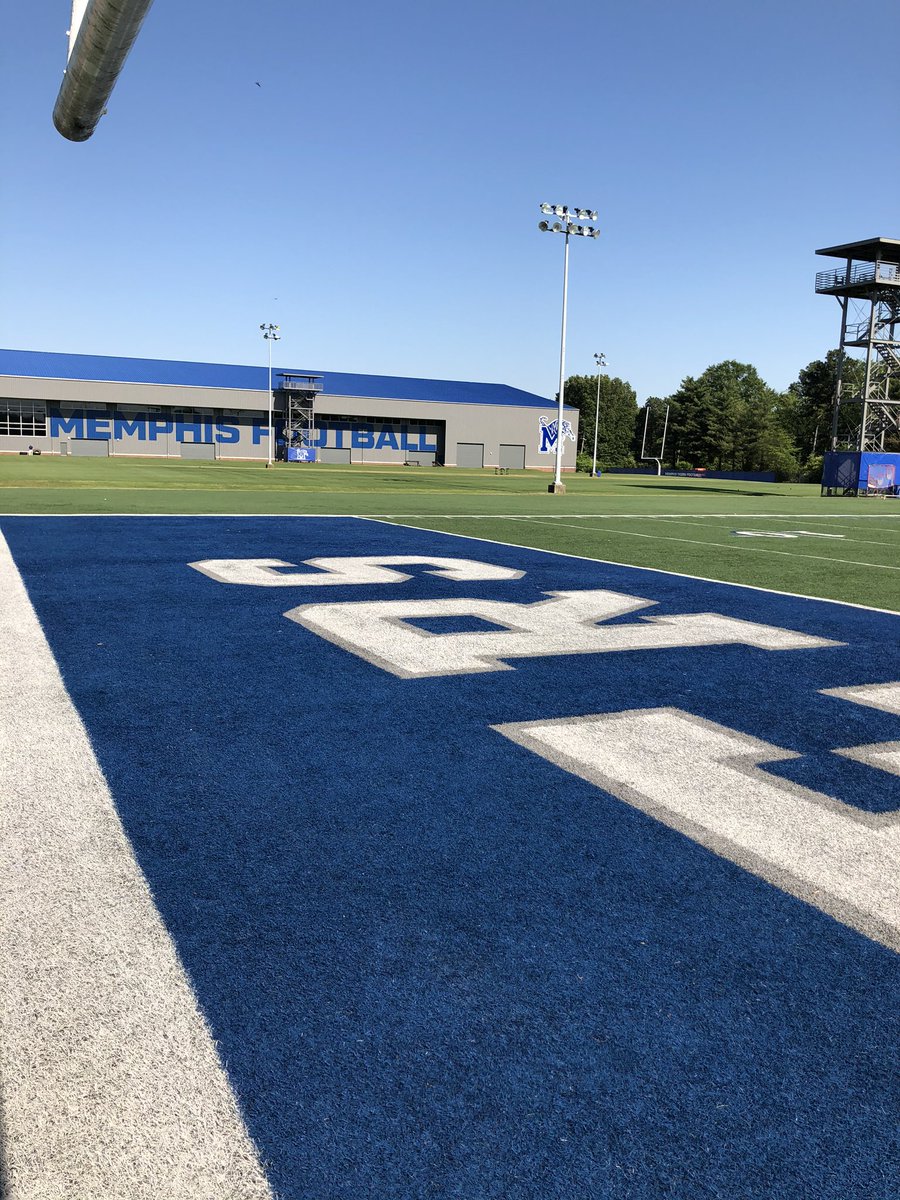 reggiehoward's tweet photo. You gotta love 💙 the game‼️#MEMPHIStheMoVeⓂ️🐅🔵⚪️
〽️town https://t.co/nuH5bp3OYT
