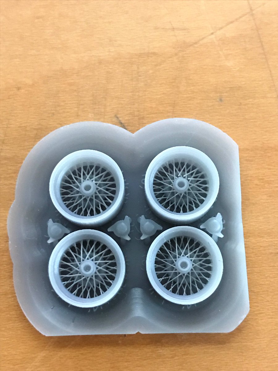 Akibama7B's tweet photo. 今ならいけるんじゃないか1/43 ワイヤーホイール

太さがが揃わない問題をクリヤするためにいろんな条件でテストプリント中。
まだ揃ってくれないなぁ…

#PLUSALFA #FlashForgeHunter #エキマテ https://t.co/WIBx86IyQX