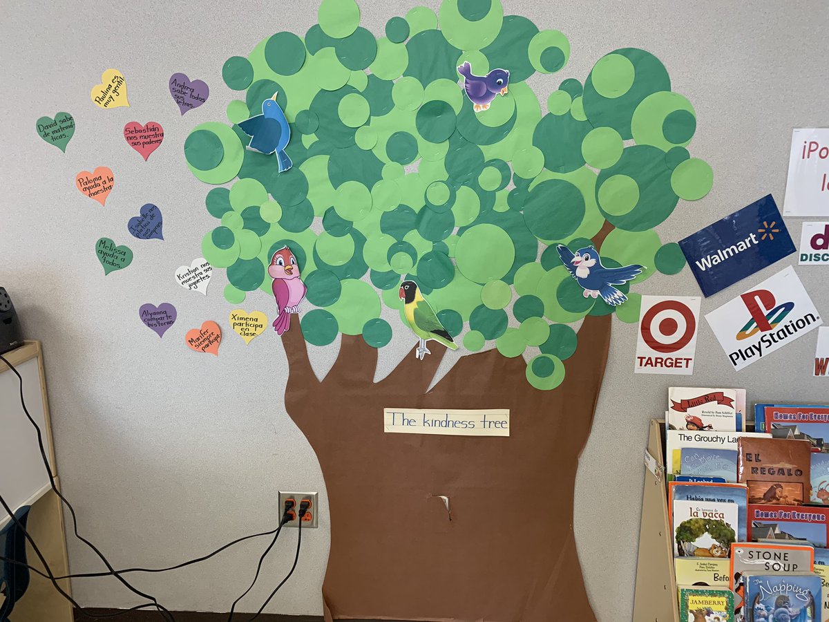 Yvette_HIPPY's tweet image. PreK students in Ms Martinez’s class discussing insects, doing the morning messages, and reviewing letter C. A treat to visit this classroom. @TatumTitans @ICanReadDallas @DrElenaSHill #phonologicalawareness #languagemodeling #kindnesstree #environmentalprint